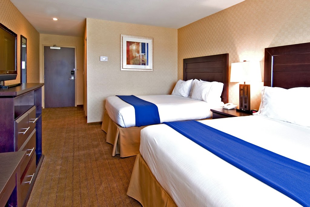 Holiday Inn Express & Suites Riverport Richmond | 10688 No 6 Rd, Richmond, BC V6W 1E7, Canada | Phone: (604) 241-1830