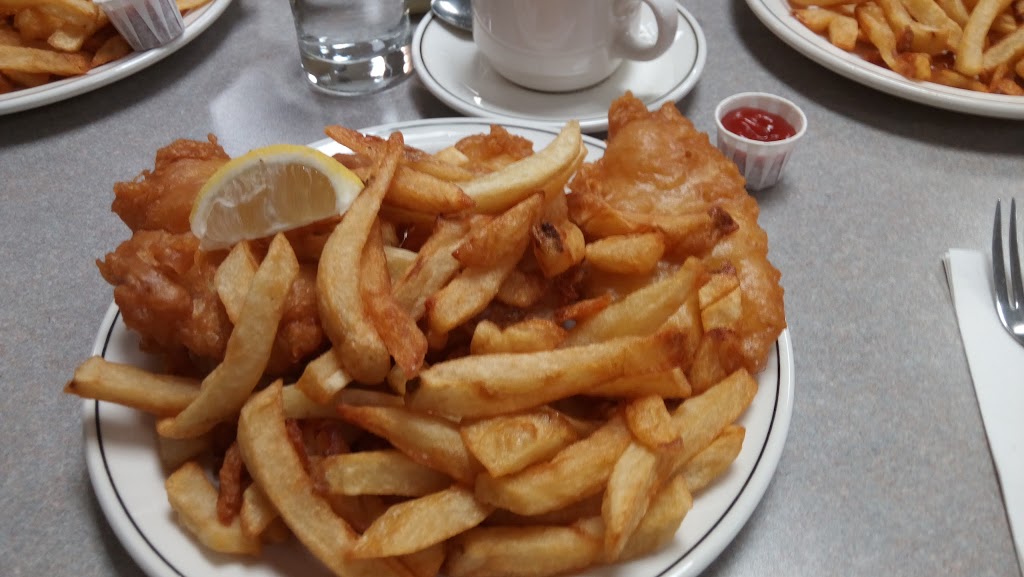 Your Fish & Chips Restaurant | 644 Talbot St, St Thomas, ON N5P 1C8, Canada | Phone: (519) 631-3202