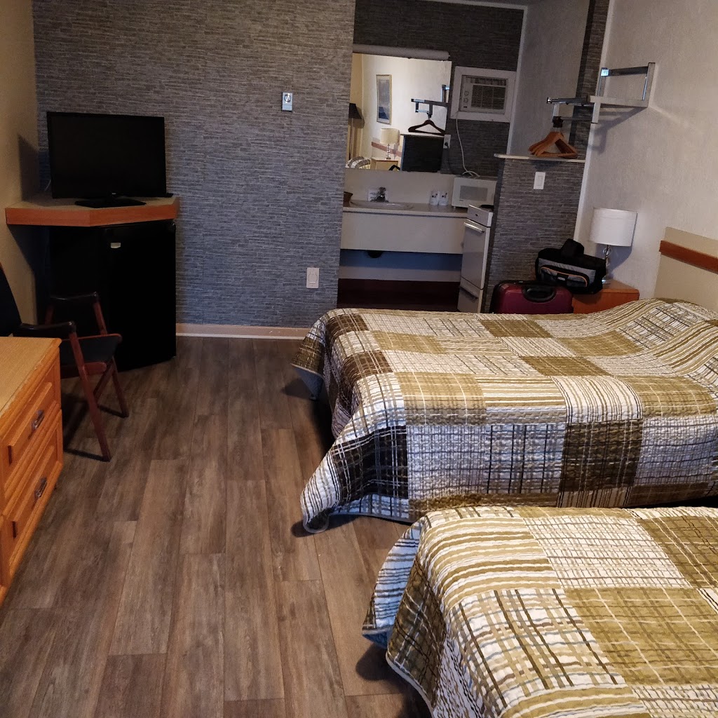 Motel Belle Rivière | 93 Chemin des Patriotes E, Saint-Jean-sur-Richelieu, QC J2X 5P8, Canada | Phone: (450) 347-5561