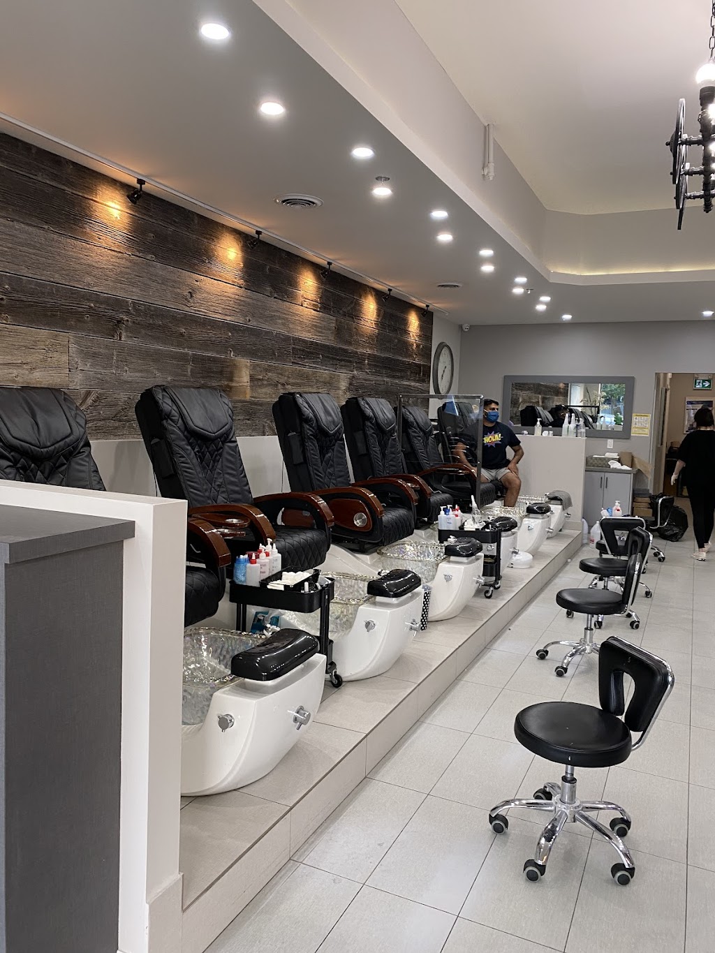 The Nail Chamber | 6605 Hwy 7 #11, Markham, ON L3P 7P1, Canada | Phone: (905) 554-2880