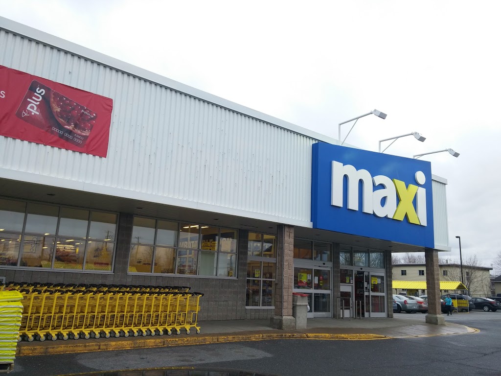 Maxi | 15000 Avenue Saint-Louis, Saint-Hyacinthe, QC J2T 3E2, Canada | Phone: (450) 771-2737