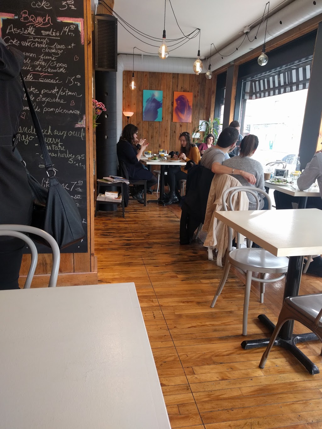 Le Berri Café | 426 Rue Faillon E, Montréal, QC H2R 1L4, Canada | Phone: (514) 271-1426