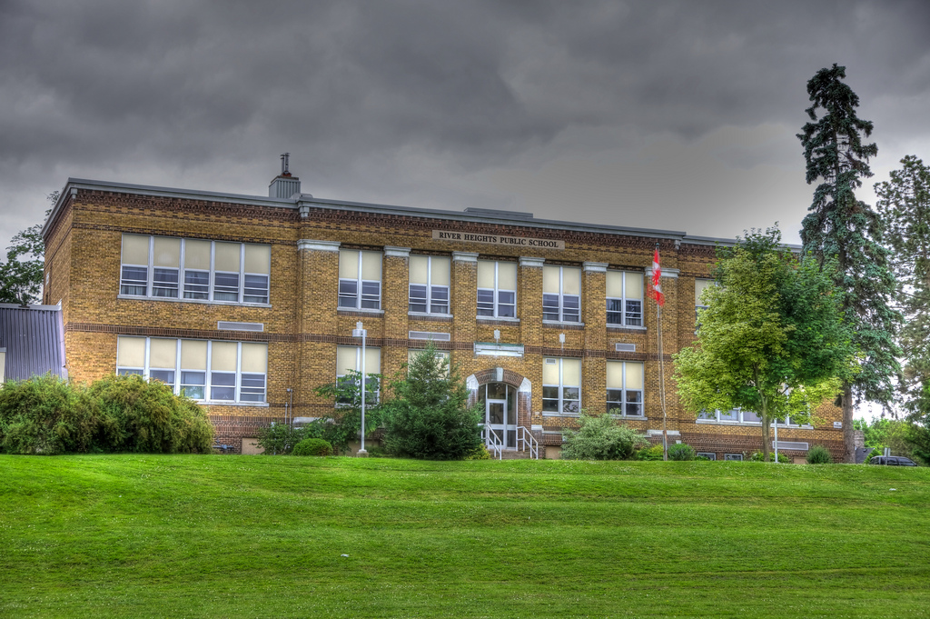 River Heights Public School | 37 Forfar St E, Caledonia, ON N3W 1L6, Canada | Phone: (905) 765-5437