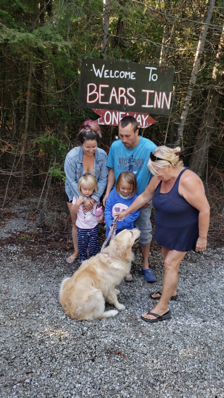 Bears Inn | 825 Lakeshore Rd, Tehkummah, ON P0P 1N0, Canada | Phone: (705) 859-3314