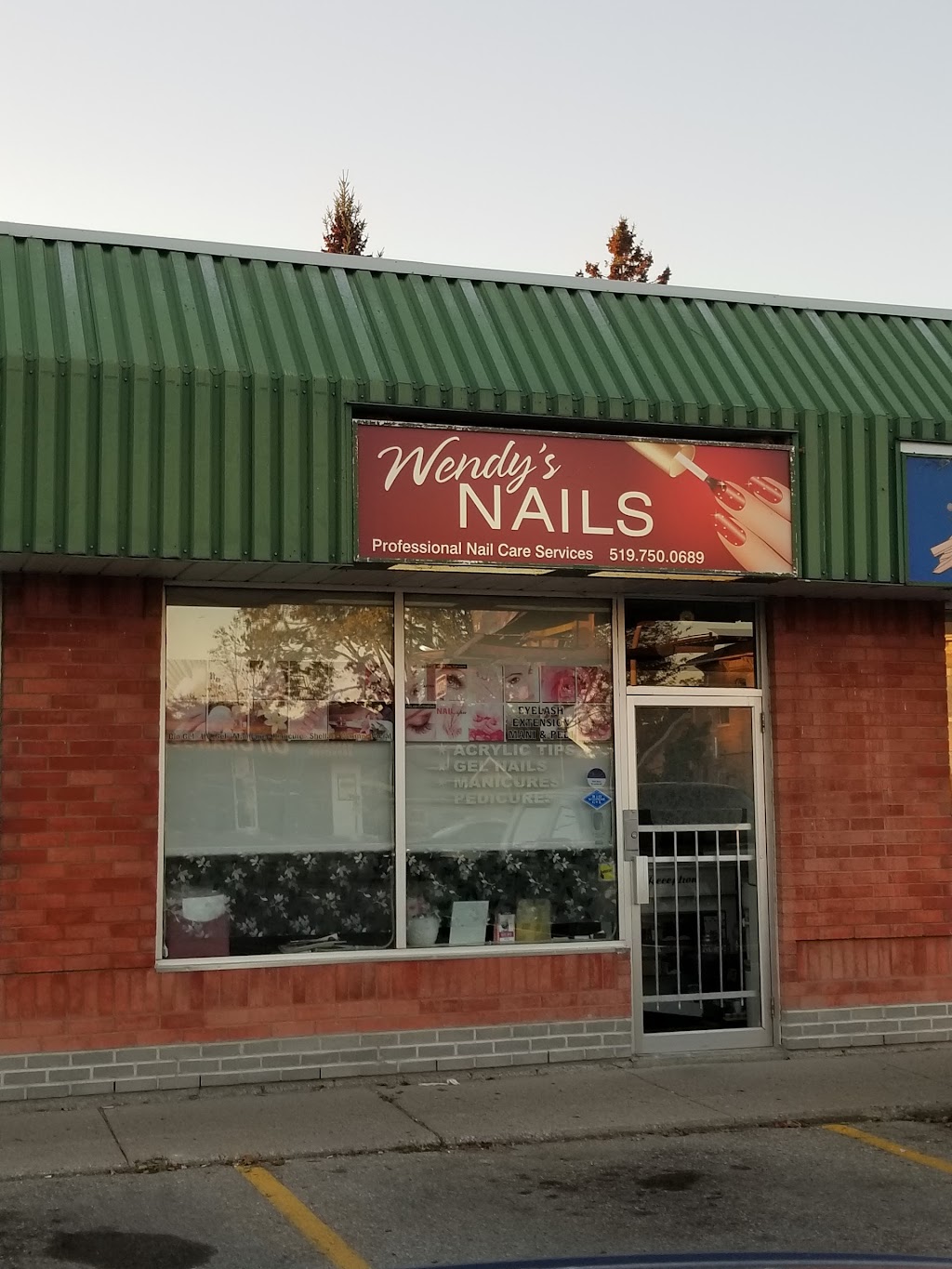 Wendys Nails | 129 Colborne St W, Brantford, ON N3T 1K9, Canada | Phone: (519) 750-0689