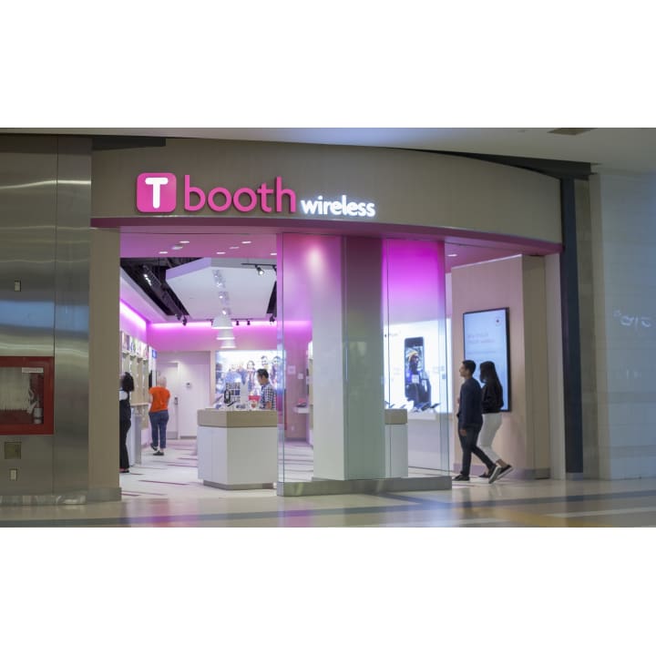 Tbooth wireless | Upper Canada Mall, 17600 Yonge St Unit E17, Newmarket, ON L3Y 4Z1, Canada | Phone: (905) 898-4801