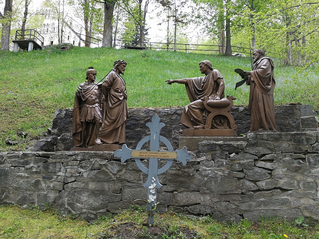 Chapelle Commémorative (Souvenir de la troisième église) | 10031-10073 Ave Royale, Sainte-Anne-de-Beaupré, QC G0A 3C0, Canada