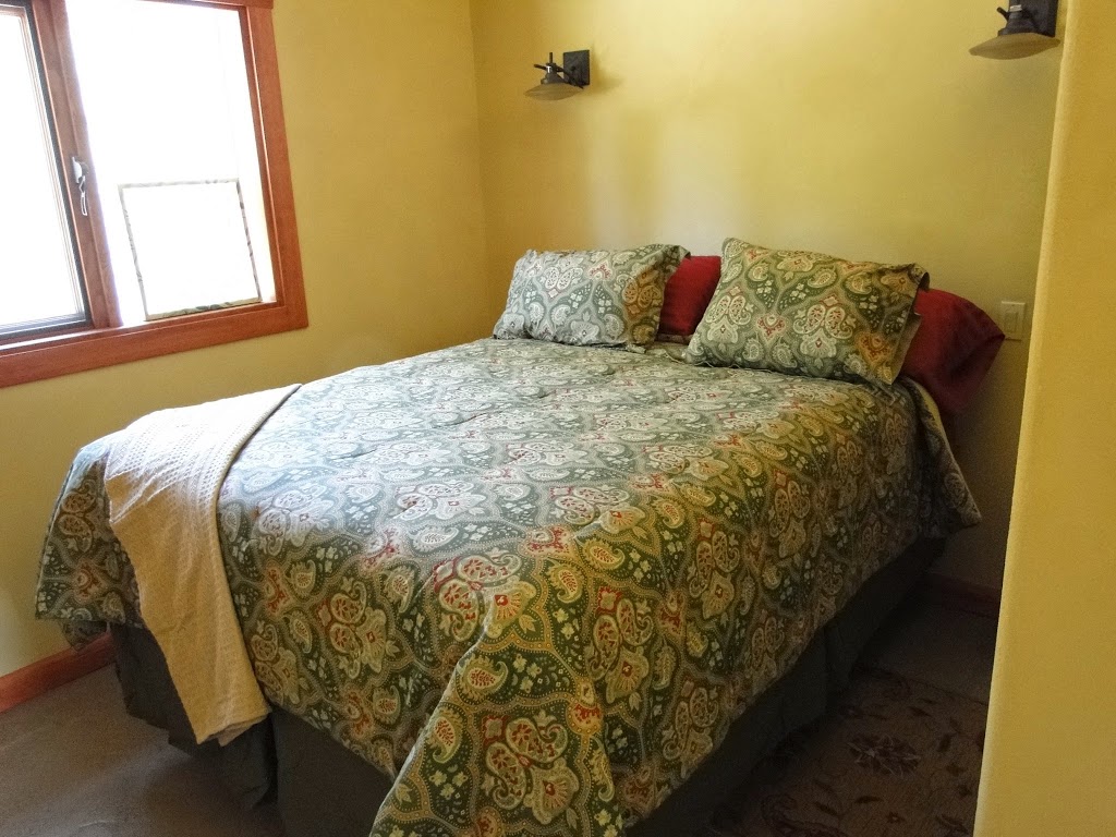 High Chaparral Guest House Vacation Rental | Patten Road, 409, Oliver, BC V0H 1T5, Canada | Phone: (250) 485-2797