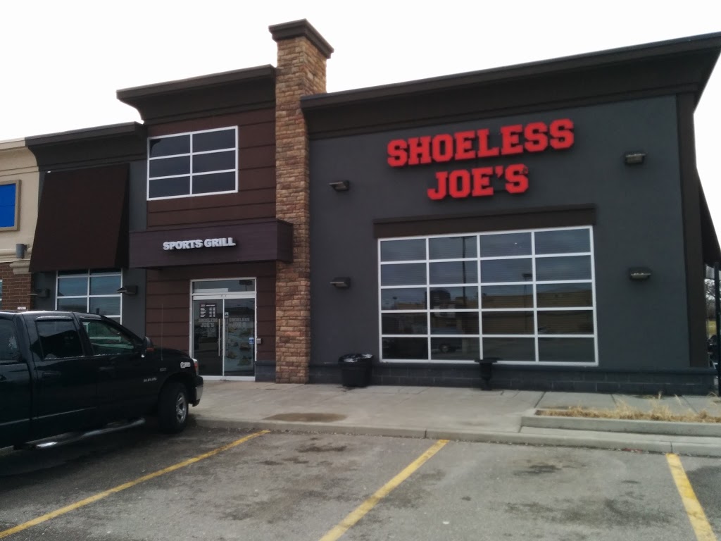 Shoeless Joes Sports Grill | 300 King George Rd, Brantford, ON N3R 5M1, Canada | Phone: (519) 304-5472