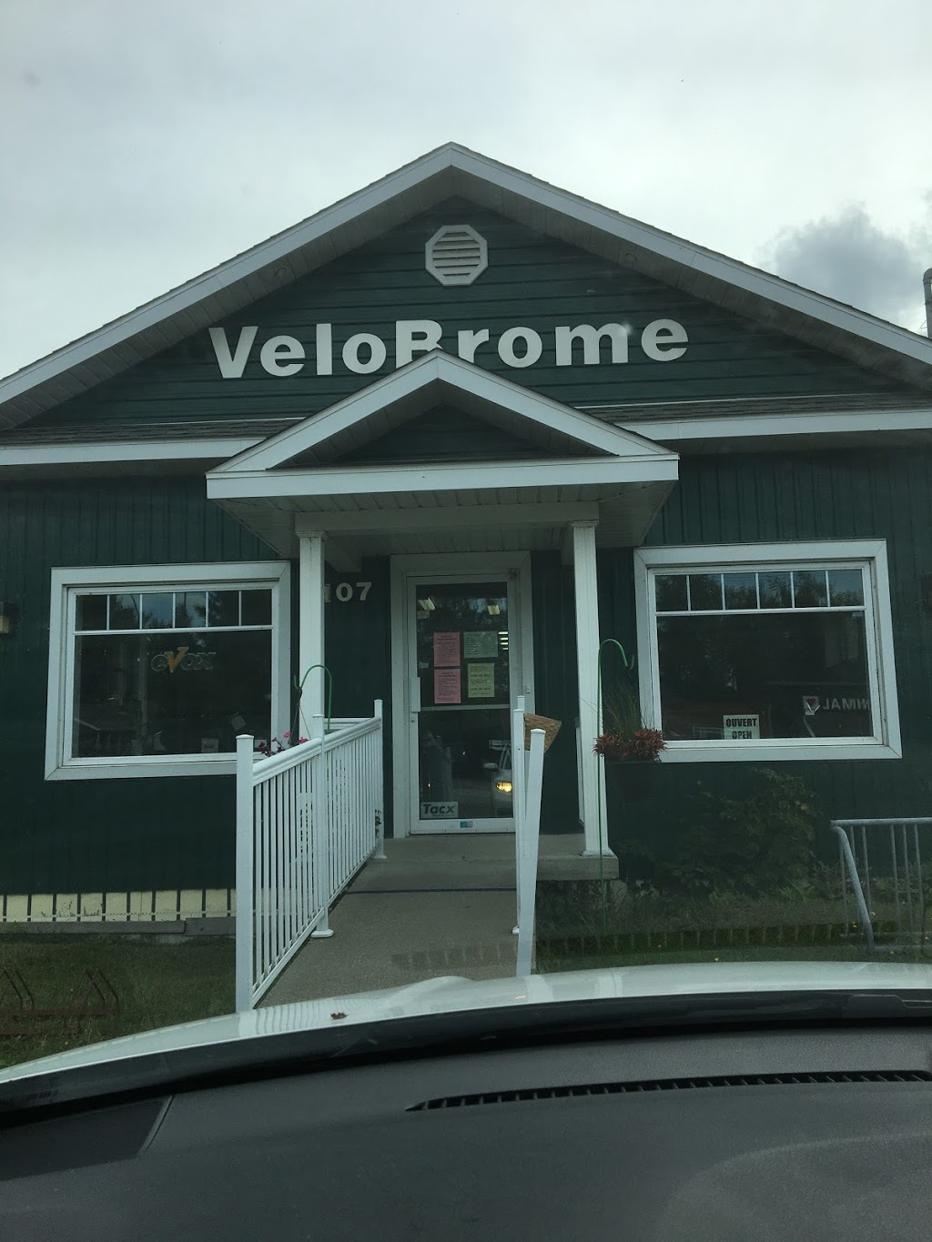 VeloBrome, Inc. | 1107 Chemin Knowlton, West Brome, QC J0E 2P0, Canada | Phone: (450) 266-5822