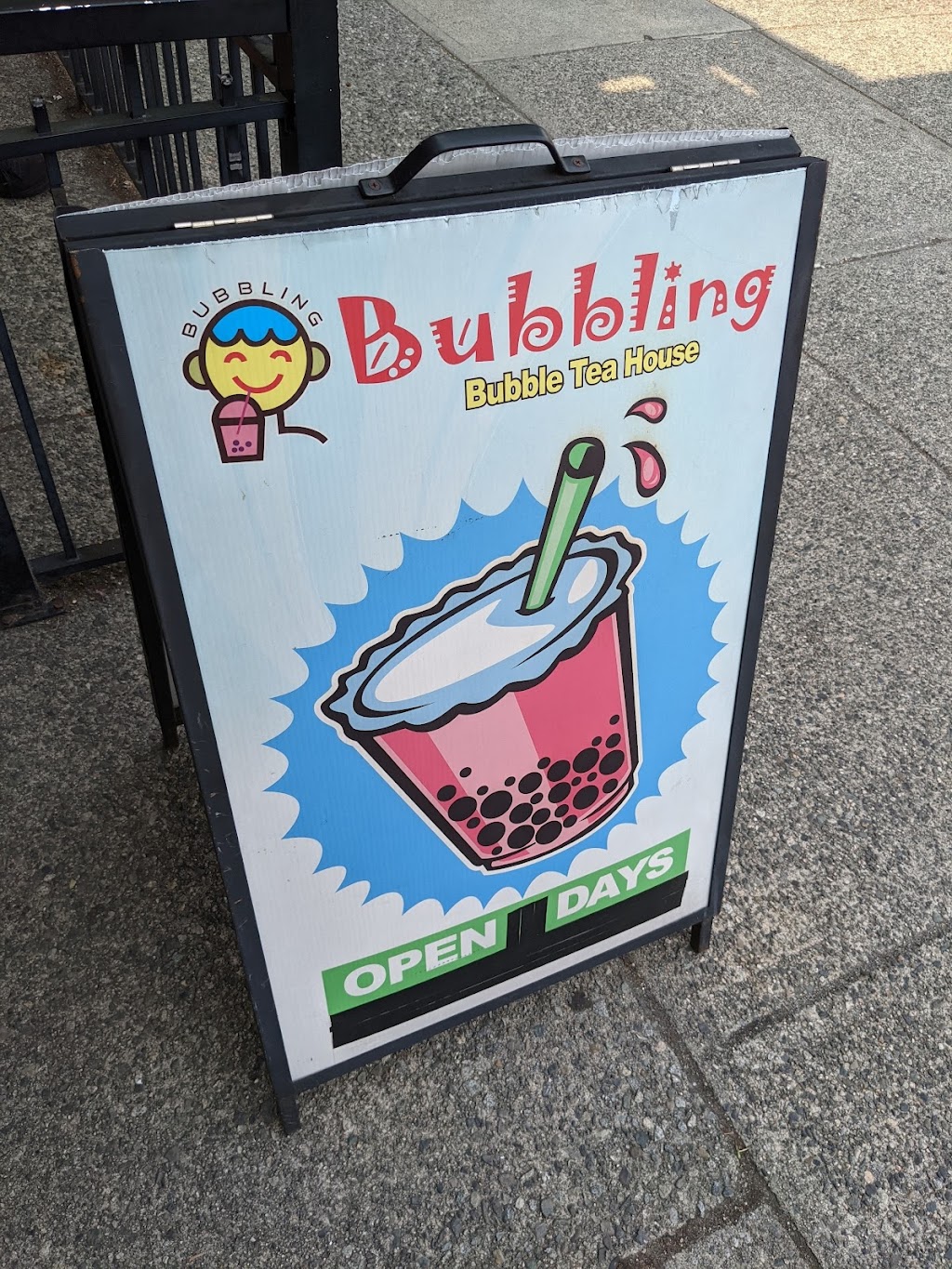 Bubble Tea Bluemoon | 2035 Lonsdale Ave, North Vancouver, BC V7M 2K4, Canada | Phone: (604) 988-1238