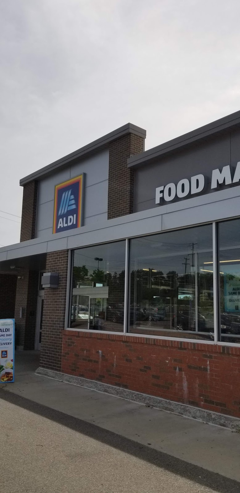 ALDI | 3750 McKinley Pkwy, Blasdell, NY 14219, USA | Phone: (855) 955-2534