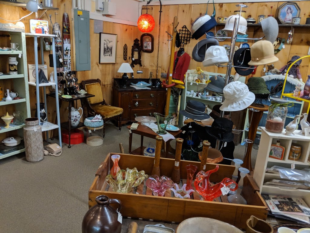 Market Road Antiques | 845 Weber St N, Waterloo, ON N2V 1V8, Canada | Phone: (519) 746-1999