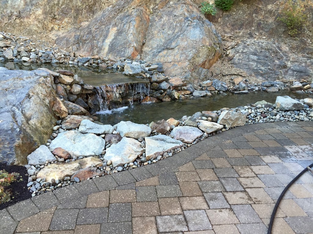 Unique Landscaping | 2057 Highland Rd, Victoria, BC V9B 6H8, Canada | Phone: (250) 589-3888