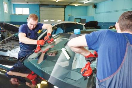 Excellence Auto Glass Repair | 20 Rivalda Rd, North York, ON M9M 2M3, Canada | Phone: (416) 937-0206