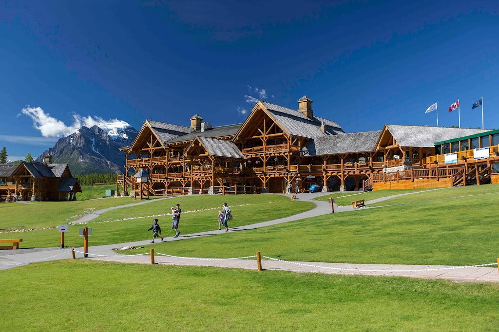 The Lodge of the Ten Peaks Café | 1 Whitehorn Rd, Lake Louise, AB T0L 1E0, Canada | Phone: (877) 956-8473