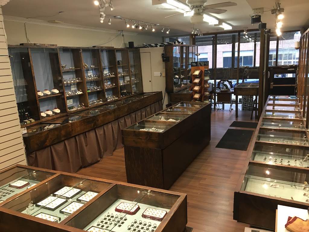 Daniel Jewellers & Vendors Market | 1006 Queen St E, Toronto, ON M4M 1K1, Canada | Phone: (416) 469-4462