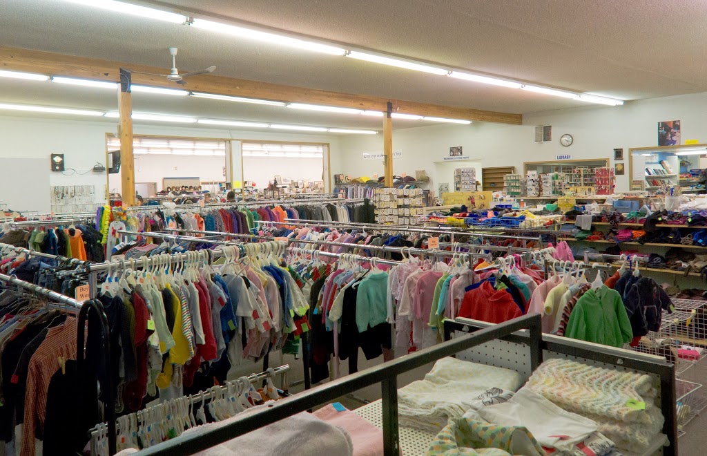 Altona MCC Gift & Thrift Shop | 10 Main St, Altona, MB R0G 0B0, Canada | Phone: (204) 324-8323