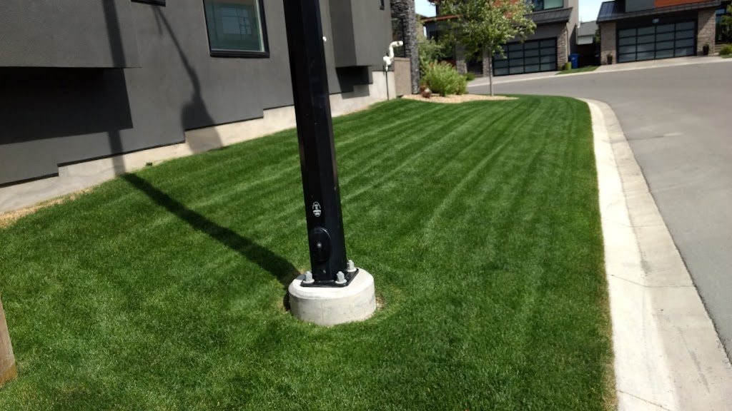 Green Drop Lawns Ltd | 1230 Meridian Rd NE, Calgary, AB T2A 2N9, Canada | Phone: (877) 647-3366