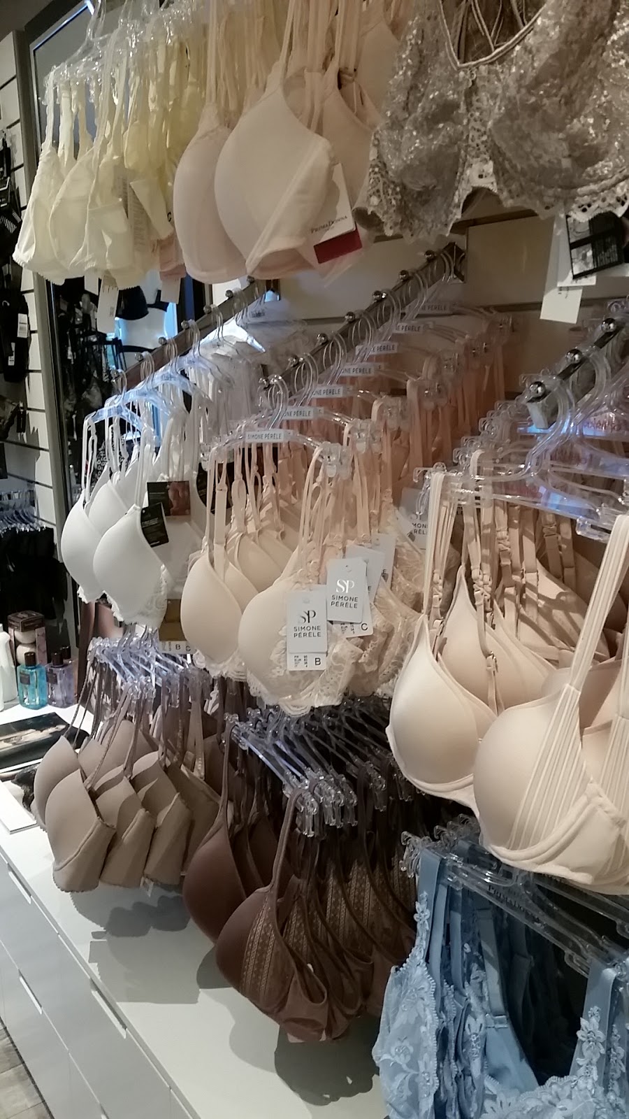 Lingerie Ka | 8152 Rue Saint-Jacques, Mirabel, QC J7N 1Z3, Canada | Phone: (450) 327-5246