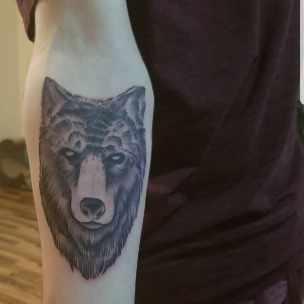 Wolfville Tattoo and Piercing | 12 Elm Ave, Wolfville, NS B4P 2S2, Canada | Phone: (902) 300-1740