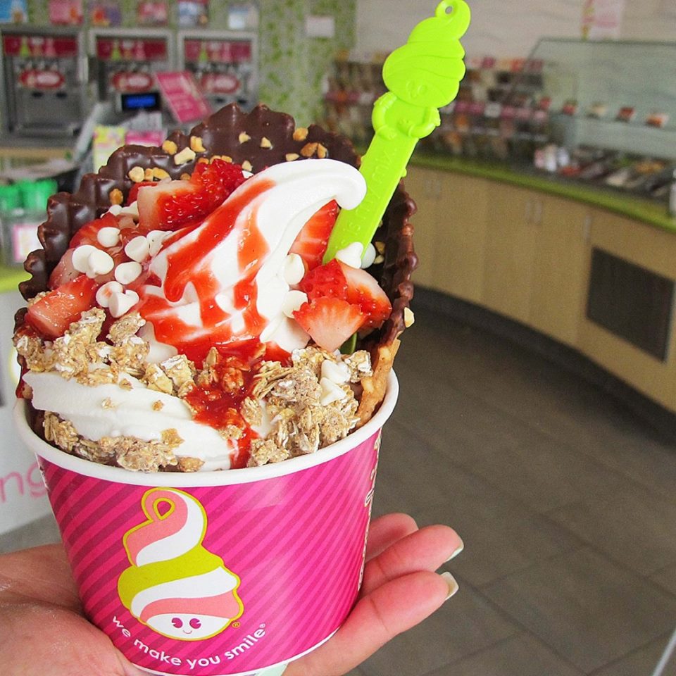 Menchies Frozen Yogurt - Outer Mall BCC | Bramalea City Centre Outer Mall, 100 Peel Centre Dr, Brampton, ON L6T 4G8, Canada | Phone: (905) 789-8806