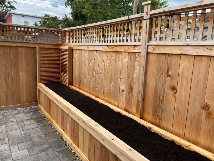 Quinpool Planters | 22 Quinpool Crescent, Nepean, ON K2H 6J1, Canada | Phone: (613) 866-1615