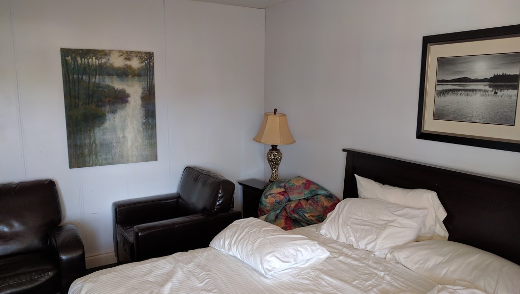 Park Lane Motel | 648 Dundas St W, Belleville, ON K8N 4Z2, Canada | Phone: (613) 962-5394