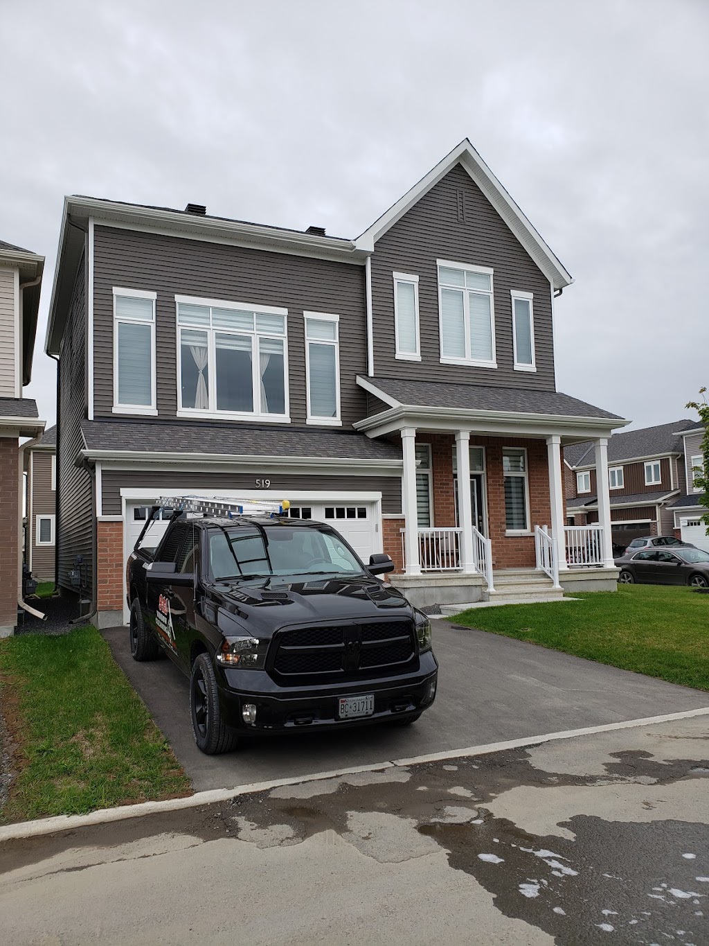 911 Window Cleaning | Ponthieu Cir, Ottawa, ON K1W 0N4, Canada | Phone: (613) 816-4911