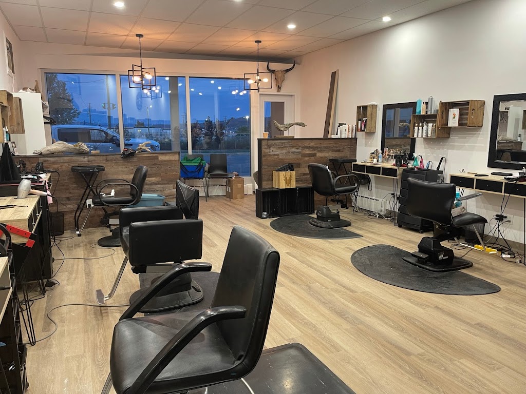 Salon Coiffure Studio | 431 1ère Rue, La Baie, QC G7B 2H1, Canada | Phone: (418) 544-0178