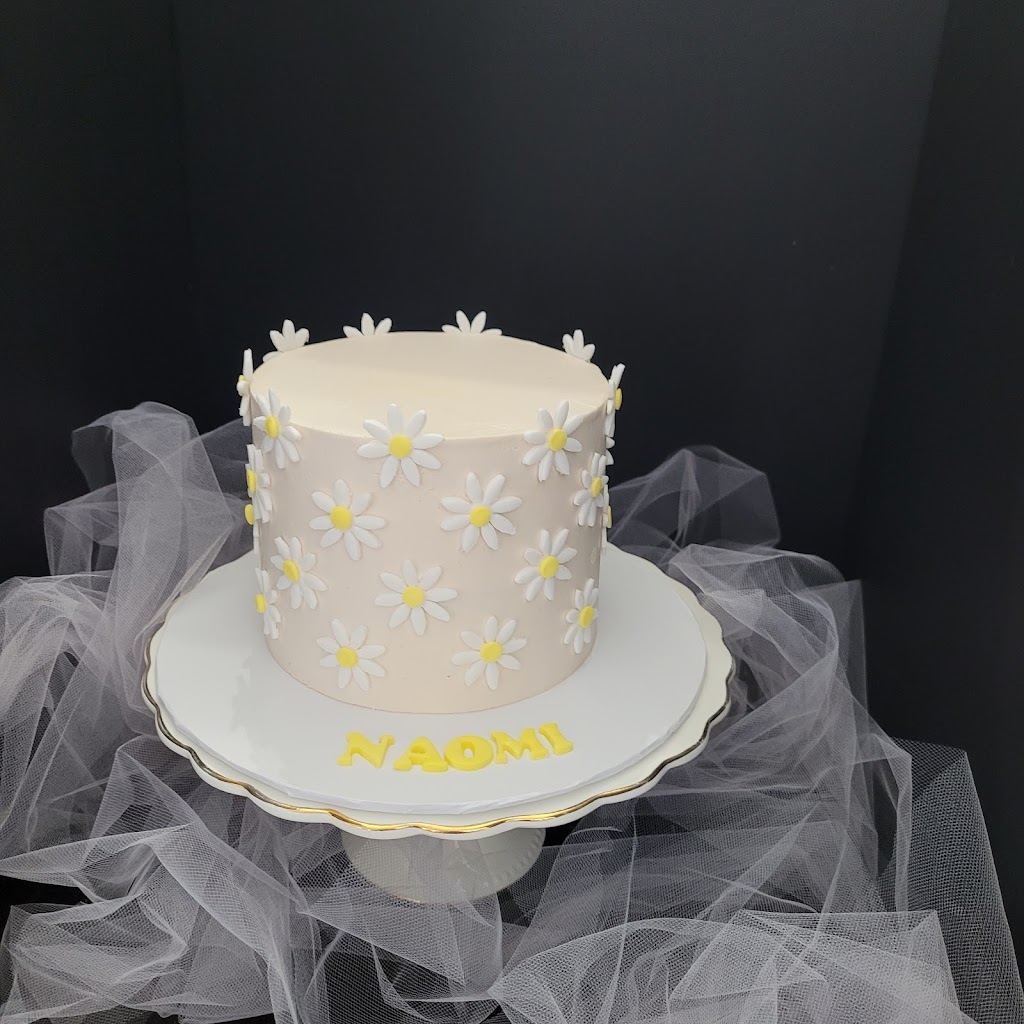 Whisk and Roller - Custom Cakes and Treats | 1446 McRoberts Cres, Innisfil, ON L9S 4R7, Canada | Phone: (647) 269-3186