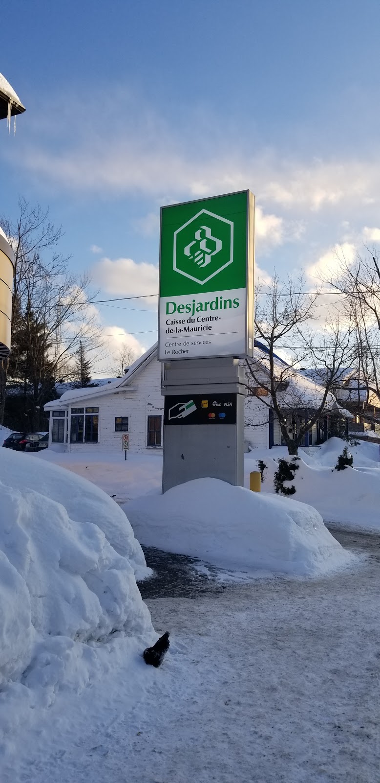 Centre de services Desjardins Le Rocher | 1131 Av. de Grand-Mère, Grand-Mère, QC G9T 2J4, Canada | Phone: (819) 536-4404