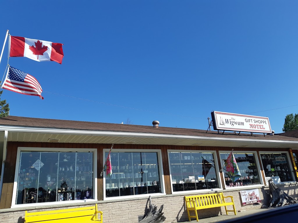 Wigwam Gift Shop & Motel | 14 Water St, South Baymouth, ON P0P 1Z0, Canada | Phone: (705) 859-3646