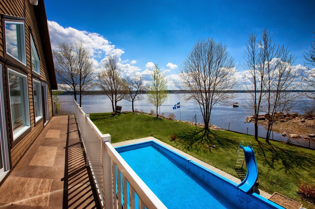 Le Saint Augustin sur Fleuve | 183 Chemin des Grandes Mers, Saint-Augustin-de-Desmaures, QC G3A 0K2, Canada | Phone: (418) 802-7372