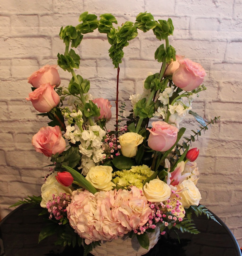 House of Blooms | 10, Heritage Pointe, AB T1S 4J8, Canada | Phone: (587) 351-1510