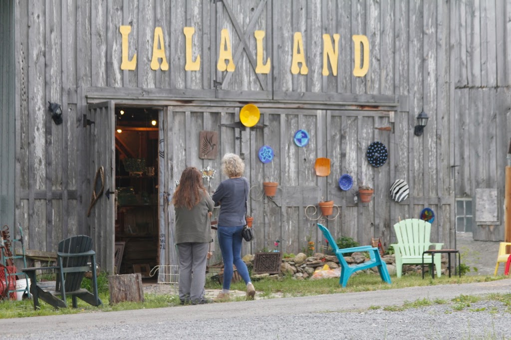 Lalaland Glass Studio | 2317 Prince Edward County Rd 1, Bloomfield, ON K0K 1G0, Canada | Phone: (613) 393-1307