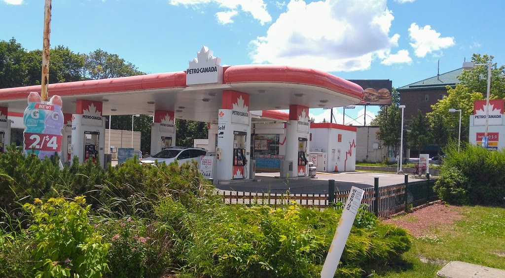 Petro-Canada & Car Wash | 695 Major Mackenzie Dr E, Richmond Hill, ON L4C 1J7, Canada | Phone: (905) 508-3696