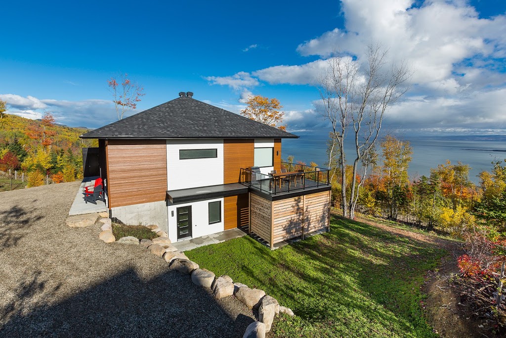 Chalet La Villa Ocena | 297 Chemin Pierre-de-Sales, Les Éboulements, QC G0A 2M0, Canada | Phone: (418) 809-9591