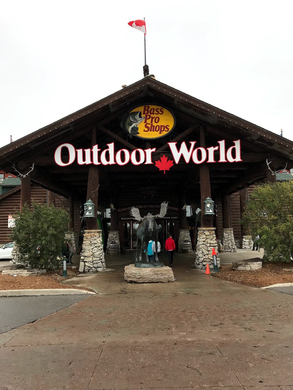 Bass Pro Shops | 1 Bass Pro Mills Dr, Concord, ON L4K 5W4, Canada | Phone: (905) 761-4000