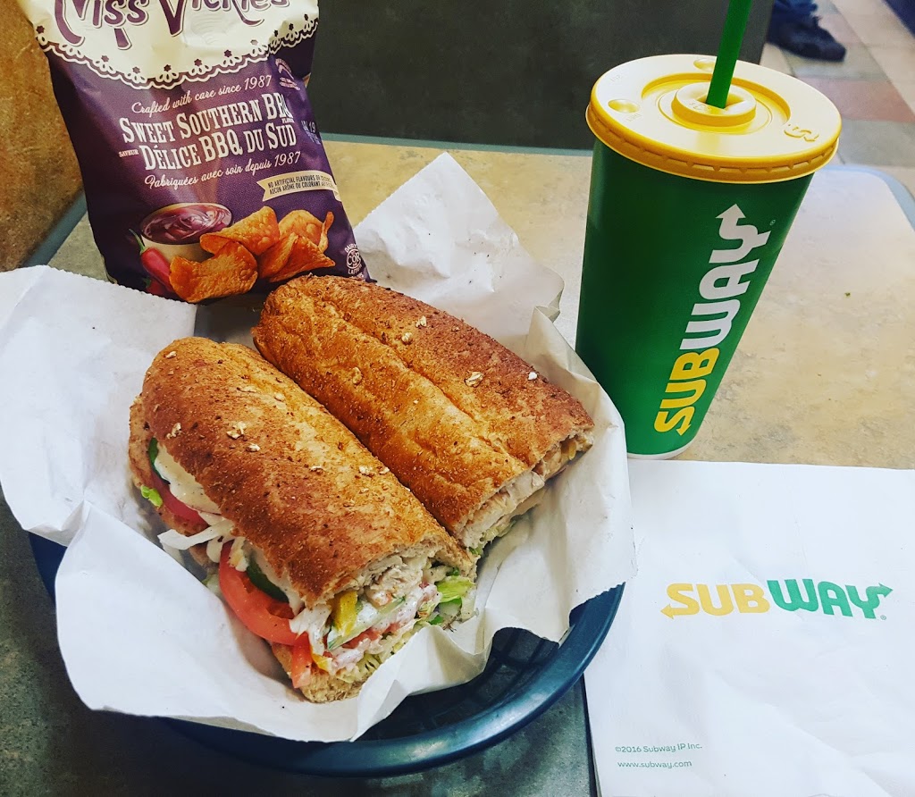 Subway | 531 Parliament St, Toronto, ON M4X 1P3, Canada | Phone: (416) 928-0999