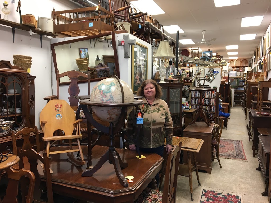 Lone Wolf Antiques & More | 258 Josephine St, Wingham, ON N0G 2W0, Canada | Phone: (519) 912-1210