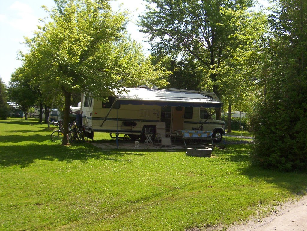 Camping Les Cèdres | 658 QC-219, Saint-Jean-sur-Richelieu, QC J2Y 1C4, Canada | Phone: (450) 346-9276