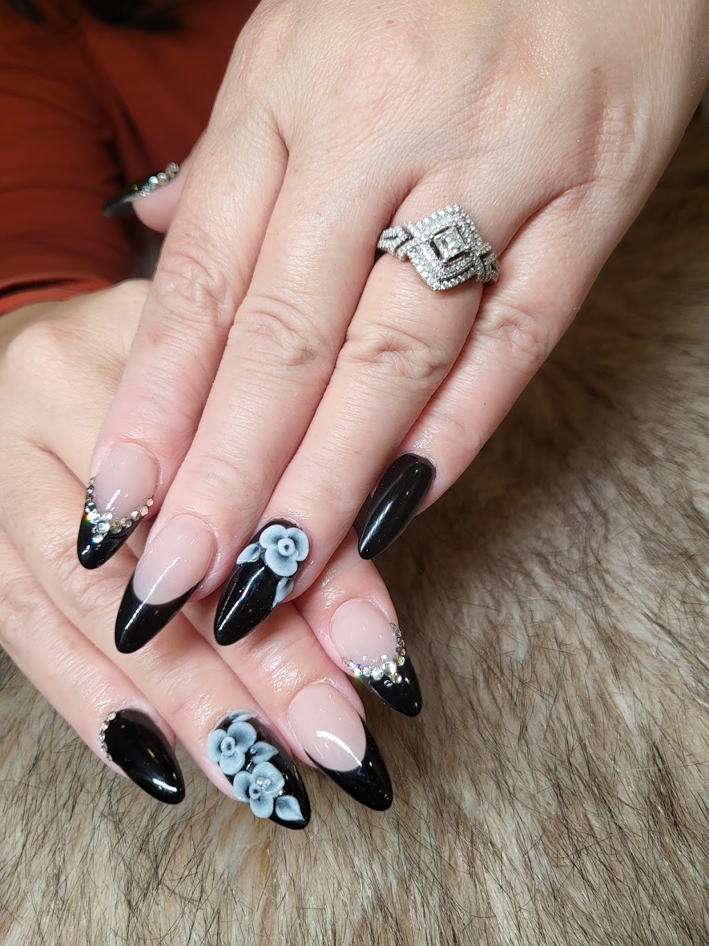 Bear Nails | 793 Bedford Hwy Unit 105, Bedford, NS B4A 1A4, Canada | Phone: (902) 818-3743