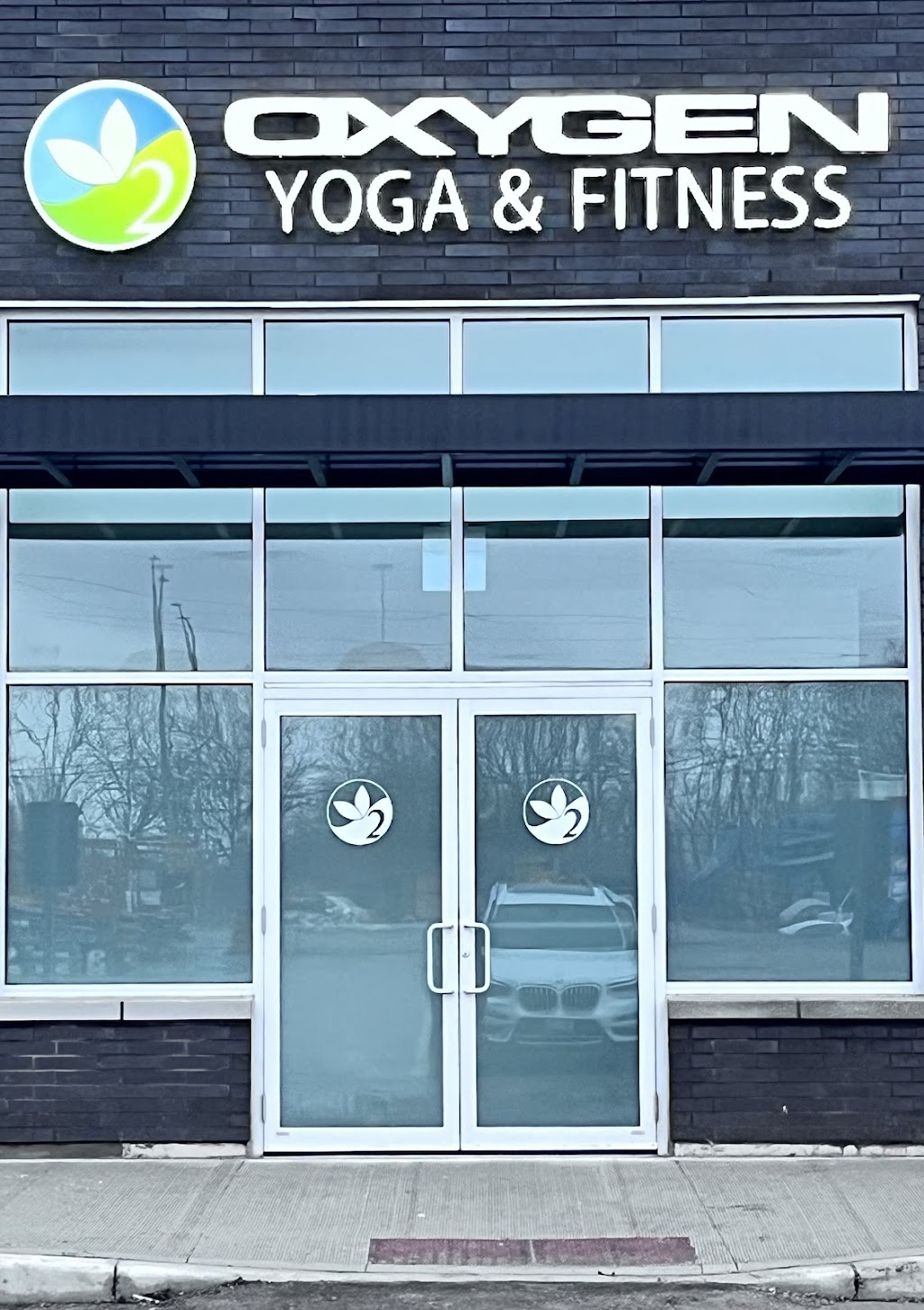 Oxygen Yoga & Fitness - Upper Richmond | 2155 Richmond St Unit 6, London, ON N6G 3V9, Canada | Phone: (519) 933-9183