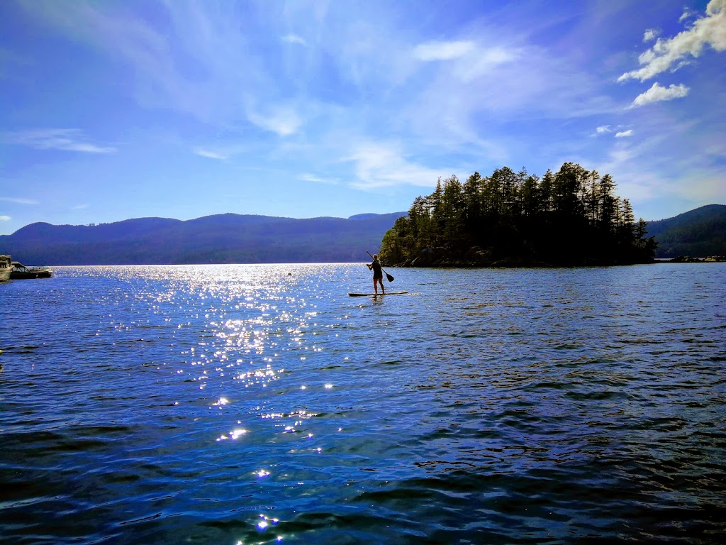 Tranquility Bay Waterfront Inn | 7651 Sechelt Inlet Rd, Sechelt, BC V0N 3A4, Canada | Phone: (855) 458-3004