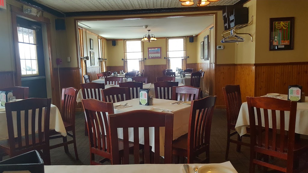 Lebros Restaurant | 330 Campbell Blvd, Getzville, NY 14068, USA | Phone: (716) 688-0404