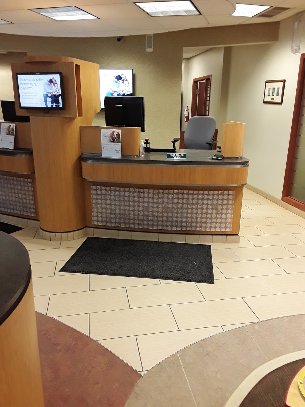 Libro Credit Union - Branch | 147 Talbot St N, Essex, ON N8M 2C6, Canada | Phone: (519) 776-5231