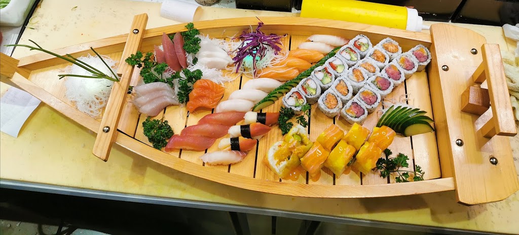 Moon Sushi | 1900 Fowler Dr, Mississauga, ON L5K 1T7, Canada | Phone: (905) 916-7888