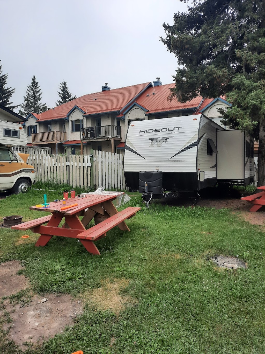 Rundle Mountain RV Park | 1734 Bow Valley Trail, Canmore, AB T1W 2X3, Canada | Phone: (403) 971-2228