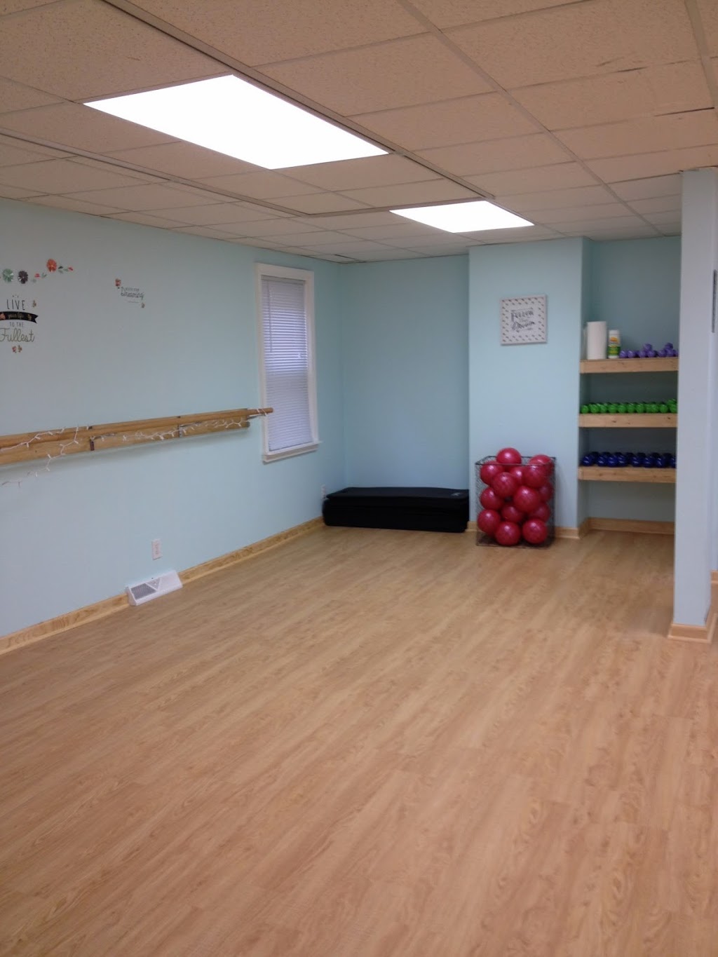 Barre Fitness and Beyond | 1599 Hertel Ave, Buffalo, NY 14216, USA | Phone: (716) 833-2322